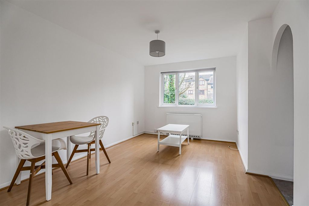 Property photo 2 of 19 2