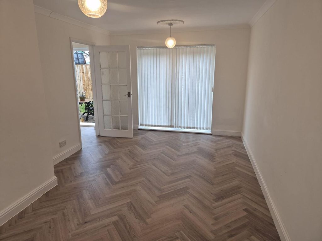 Property photo 2 of 9 Living Room