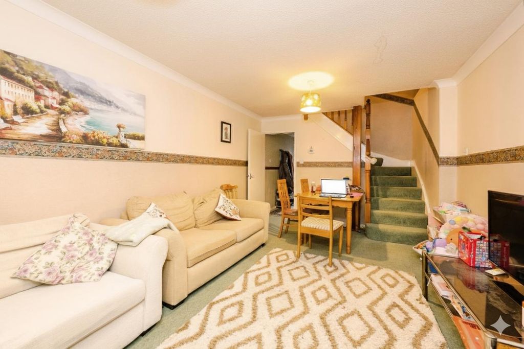 Property photo 2 of 7 Pbox-Img.Png