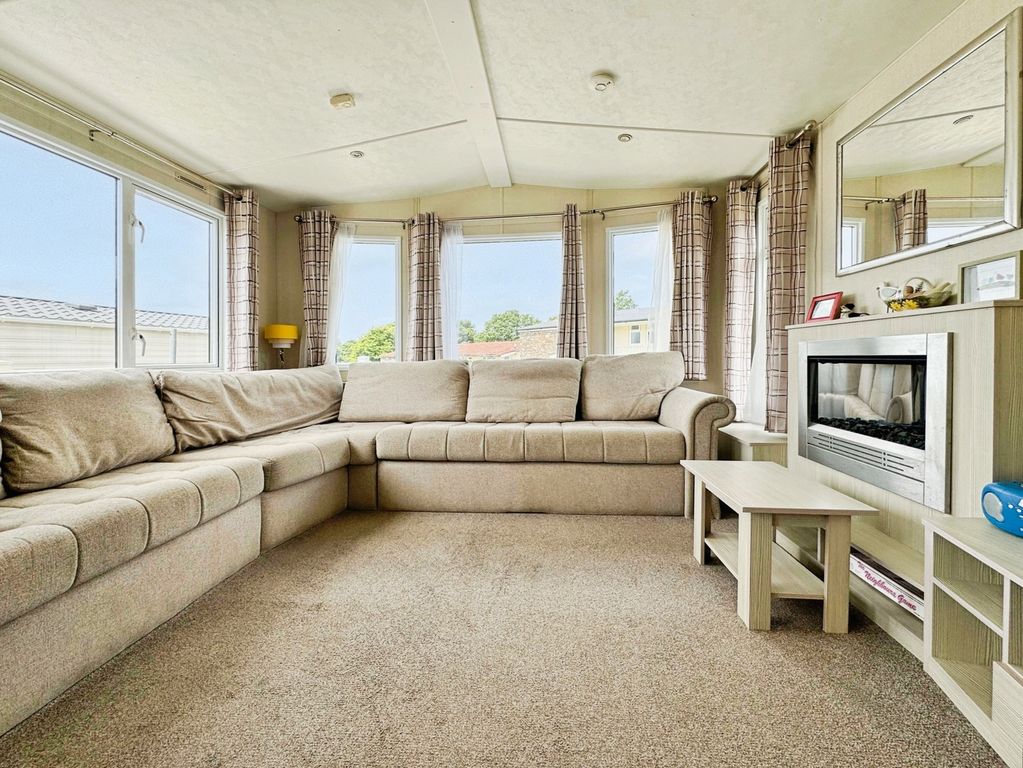 Property photo 2 of 17 Open Plan