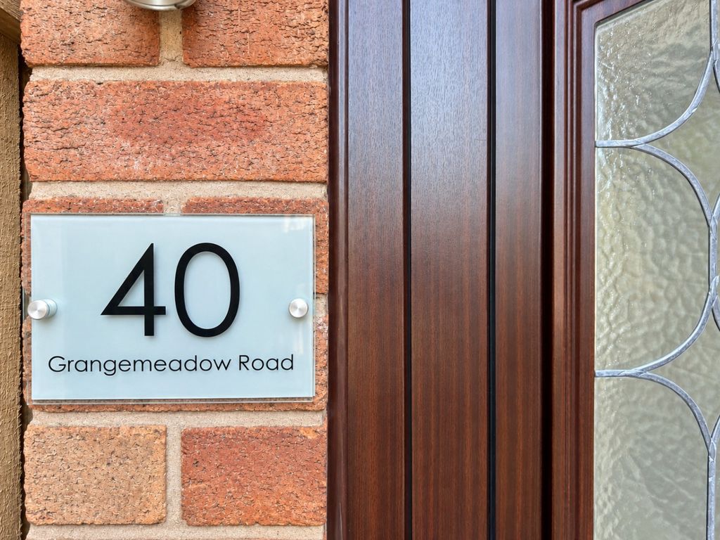 Property photo 2 of 9 5551371