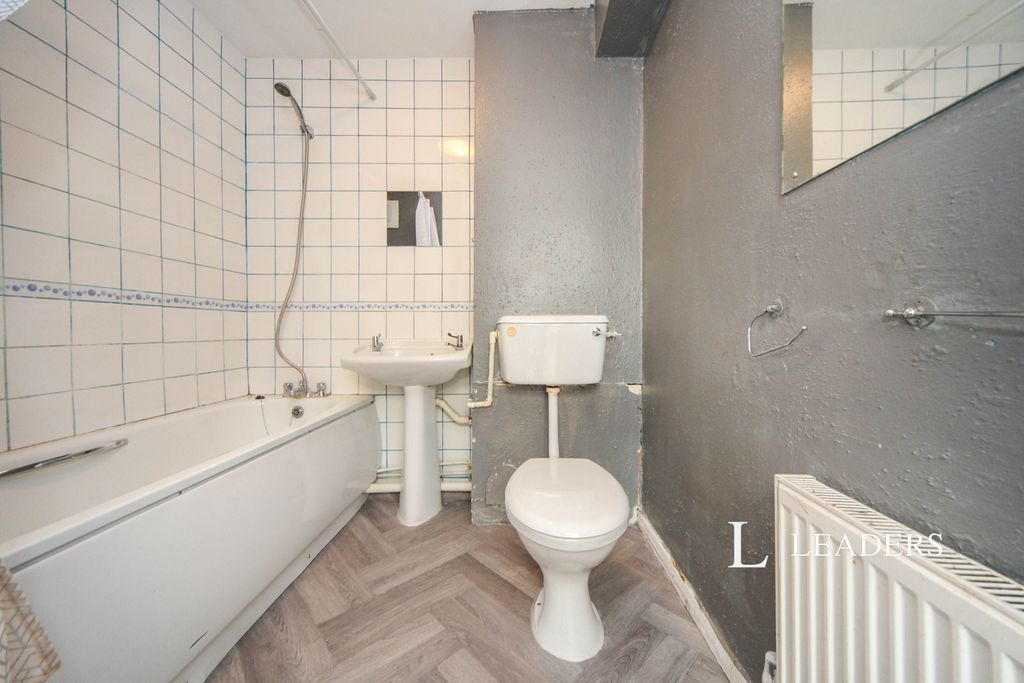 Property photo 3 of 10 Img_4663