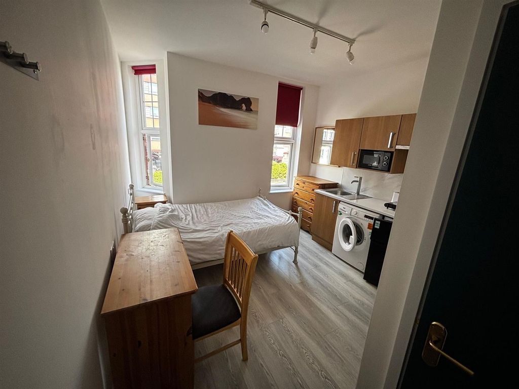 Property photo 1 of 4 Flat8A.Jpg
