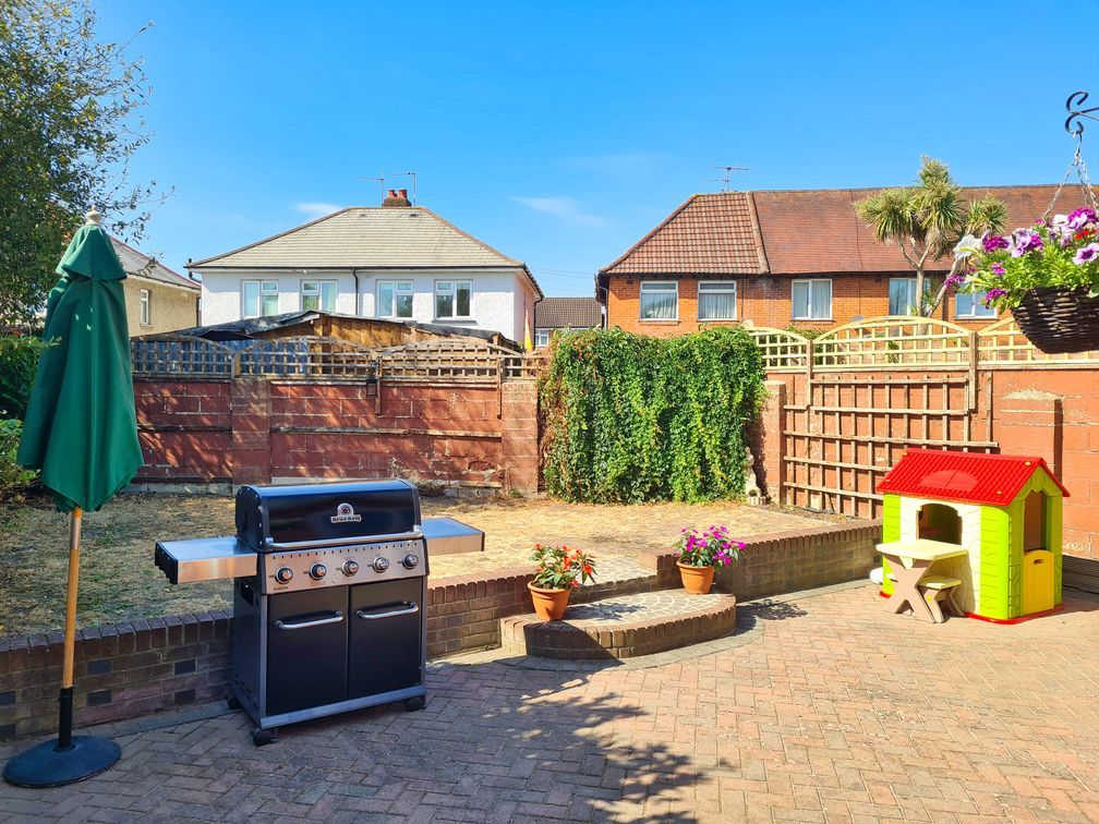 Property photo 2 of 22