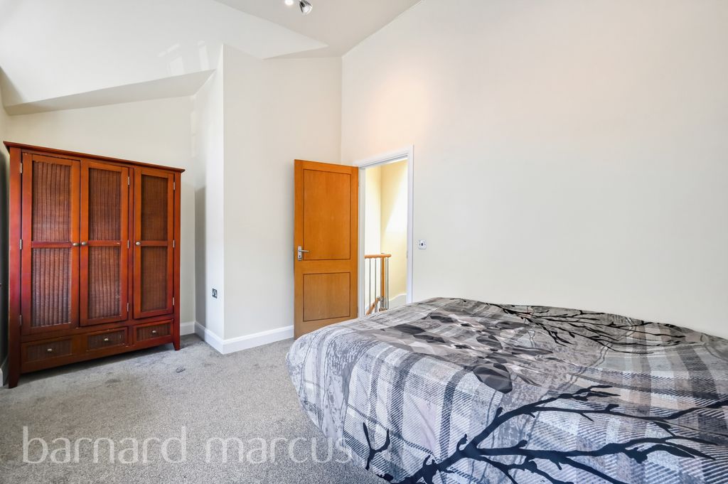 Property photo 2 of 8 Image