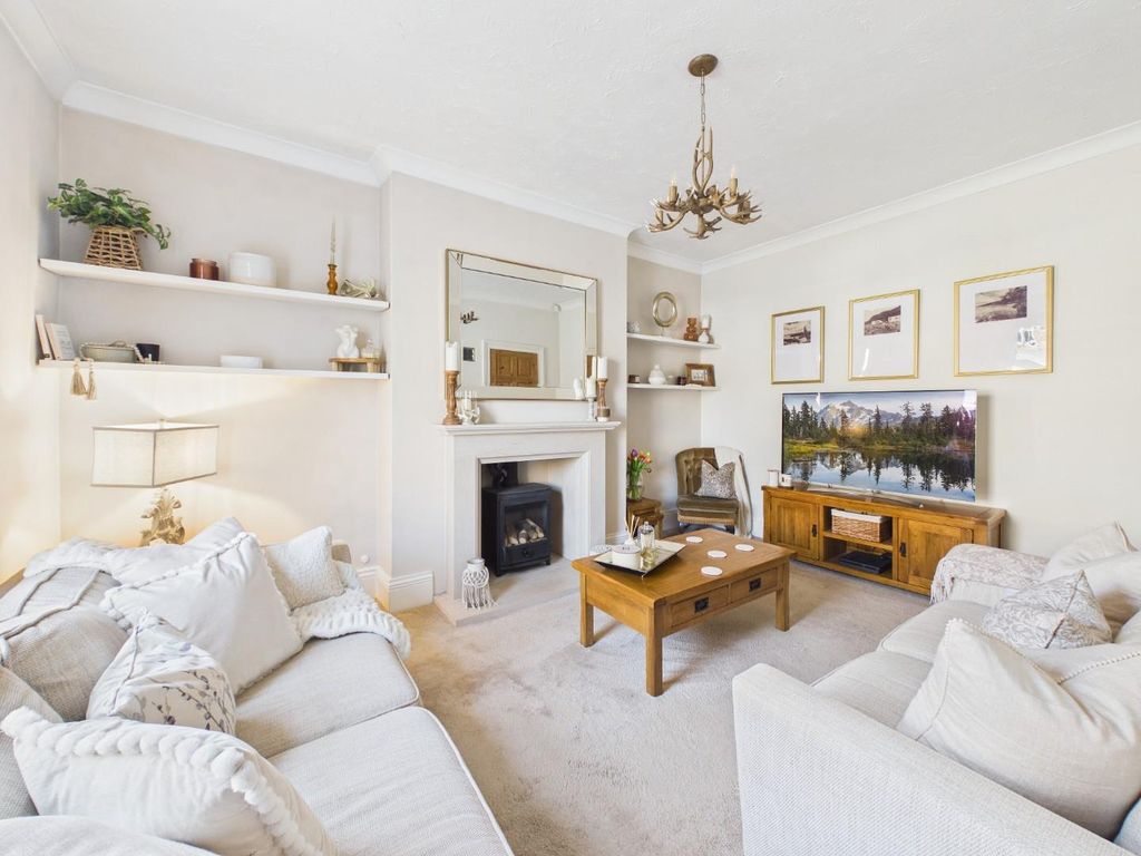 Property photo 2 of 19 Cam04899G0-Pr0329-Still005.Jpg