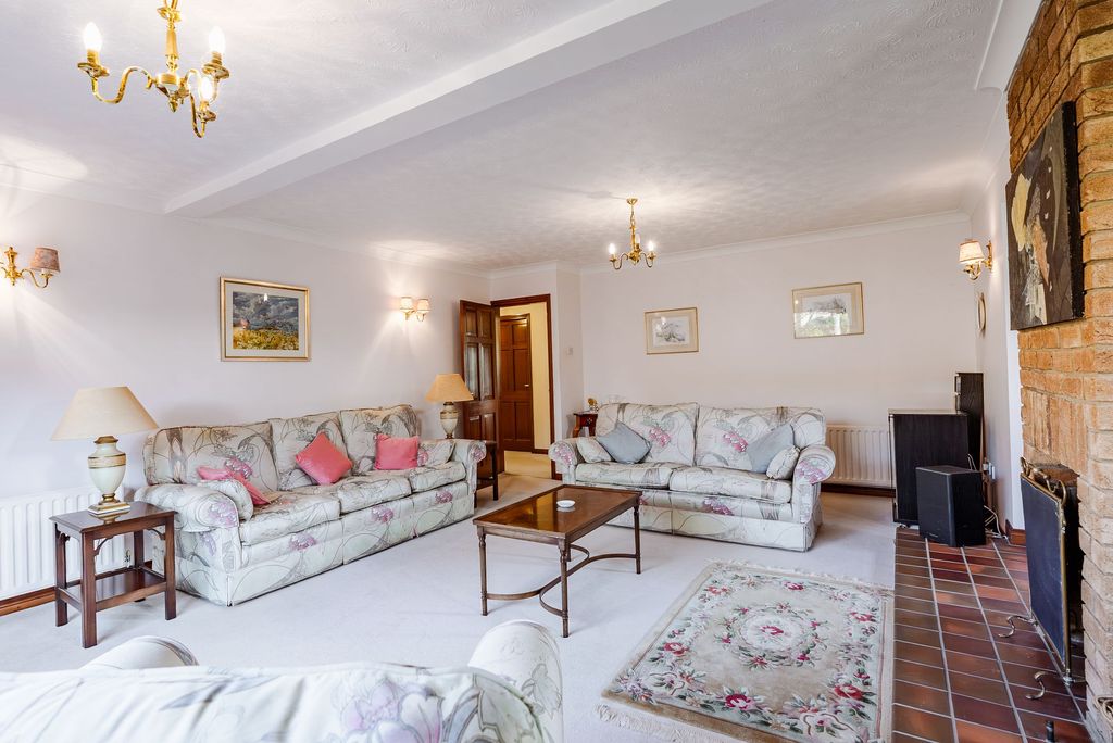 Property photo 2 of 24