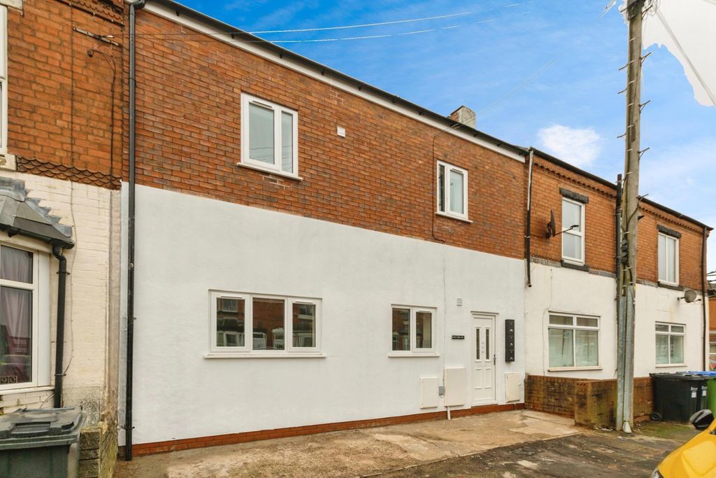 Property photo 1 of 6 Front