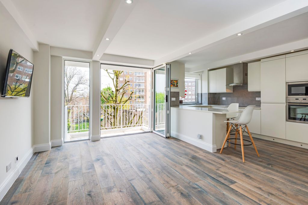 Property photo 1 of 18 Front