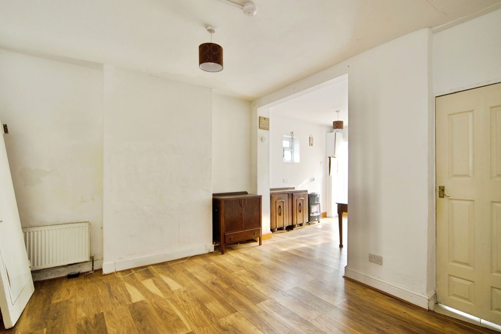 Property photo 2 of 20 Pbox-Img.Jpg