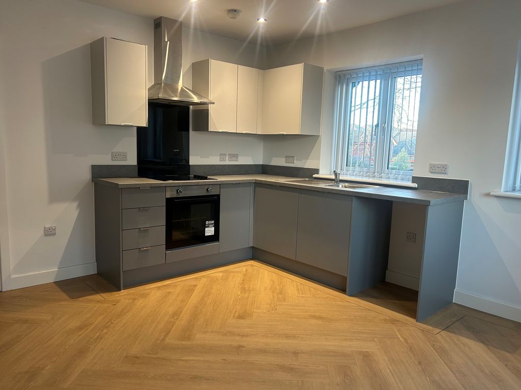 Property photo 2 of 7 Kitchen