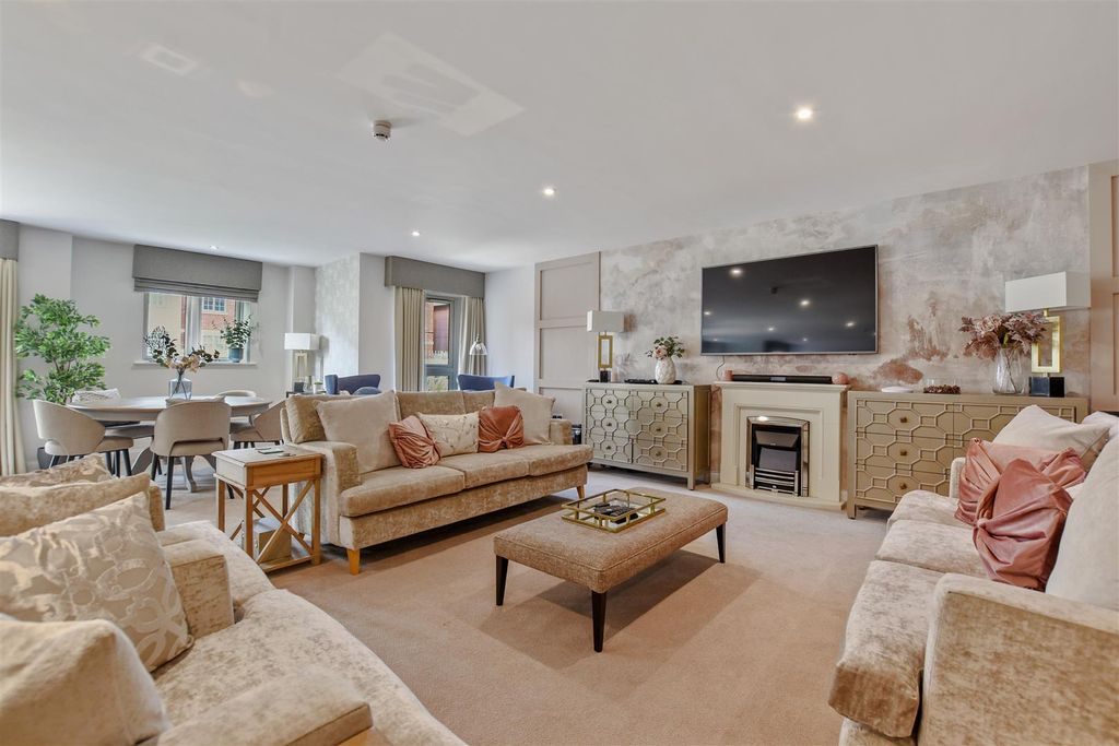 Property photo 1 of 14 9E160363-6607-4cc7-9Ecd-714Bea5c5c75Rhmcs - 34 Ran