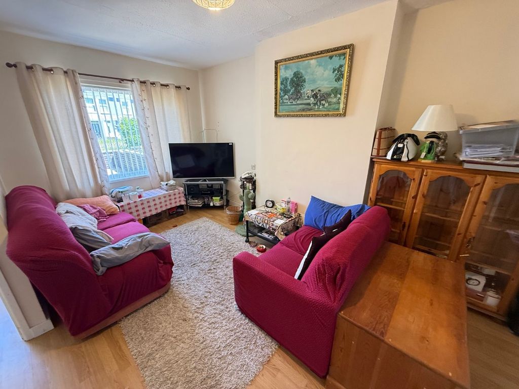 Property photo 3 of 20