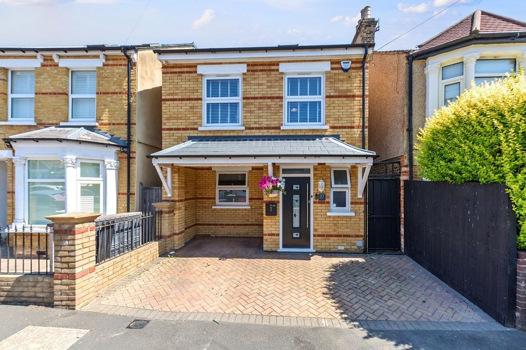 Property photo 1 of 19