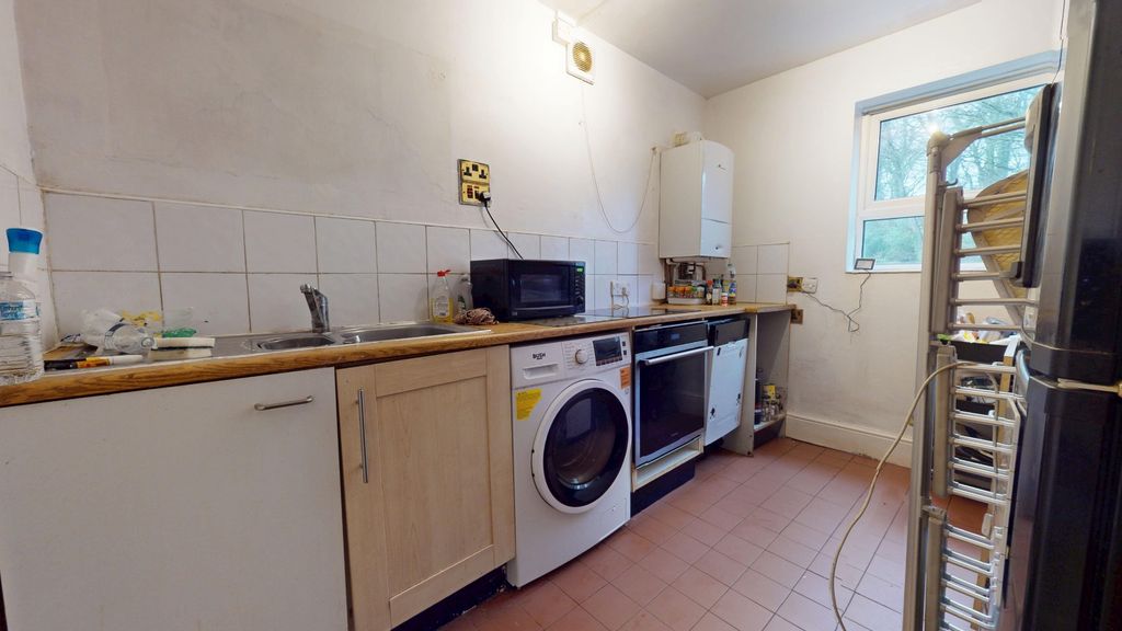 Property photo 2 of 14 4723582