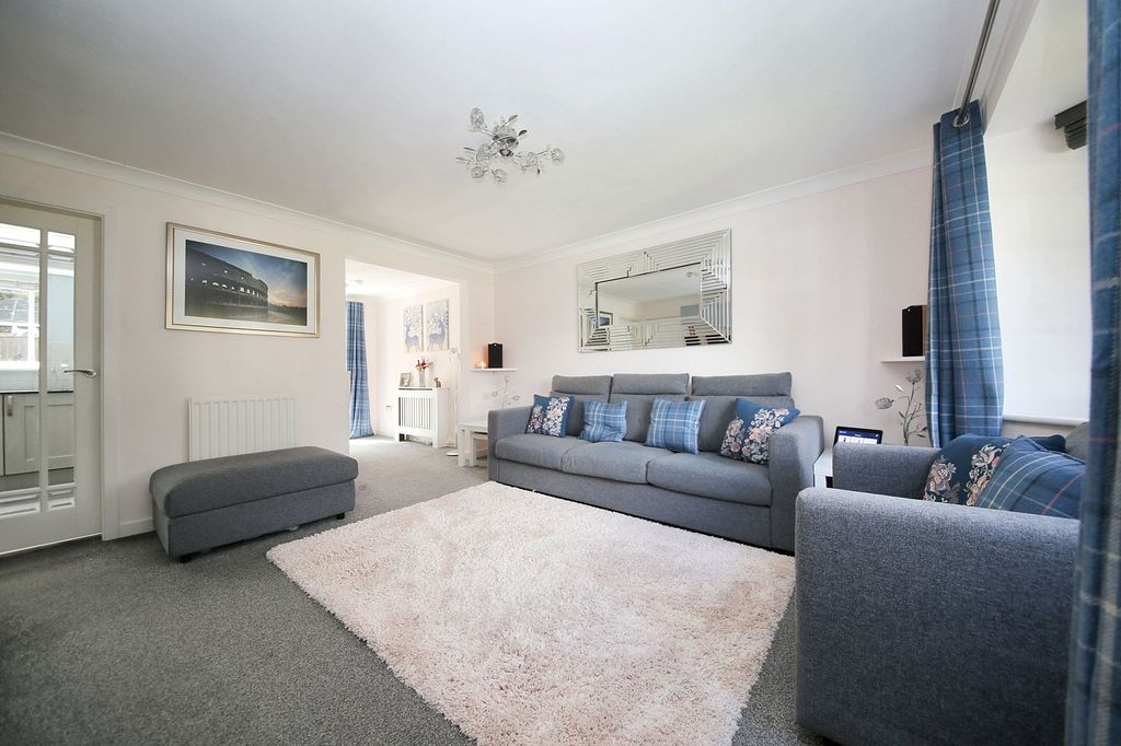 Property photo 3 of 24