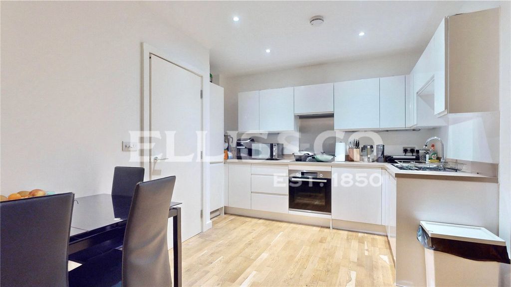 Property photo 2 of 14 Picture No. 28
