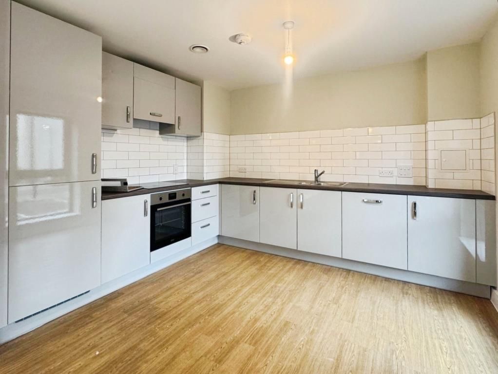 Property photo 2 of 9 Kitchen