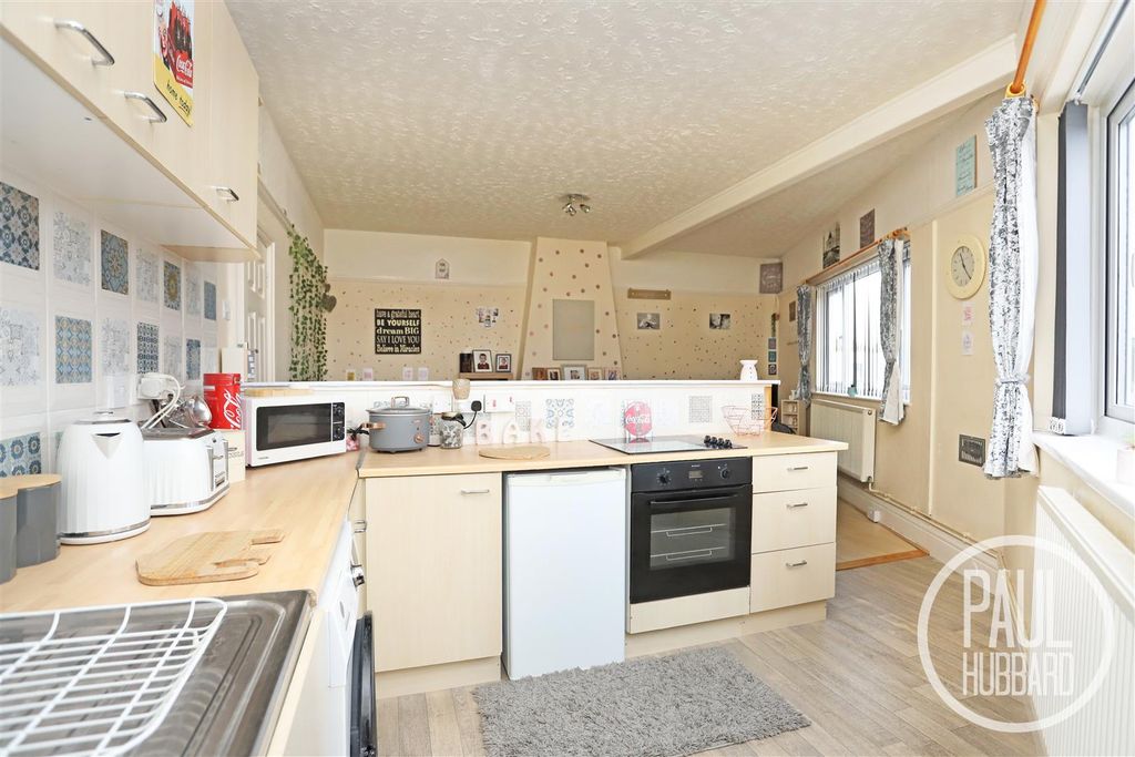 Additional image 7 of 2 bed maisonette for saleJubilee Buildings, London Road, Pakefield NR33