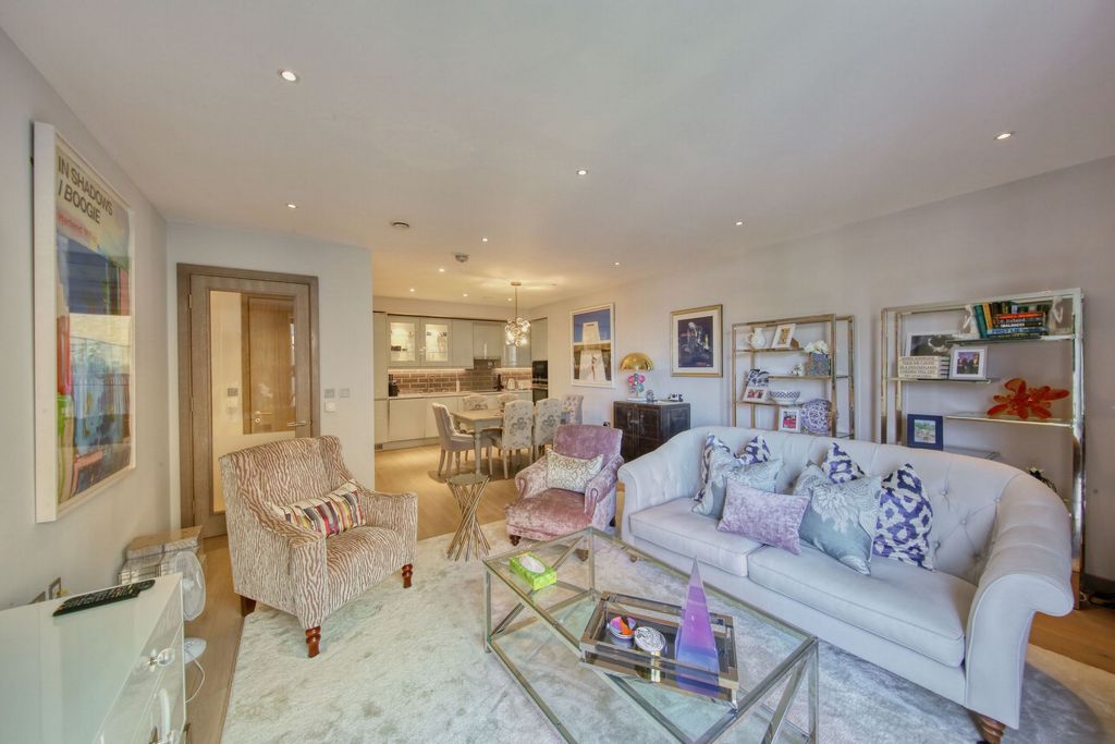 Property photo 2 of 14 Photo 10