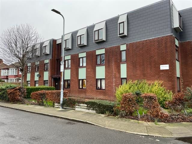 Property photo 1 of 6 Front