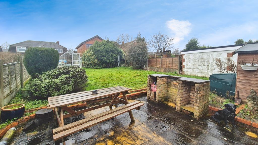 Property photo 2 of 19 033d5F32-1000094850