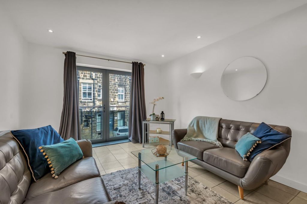 Property photo 2 of 8 Property Photo