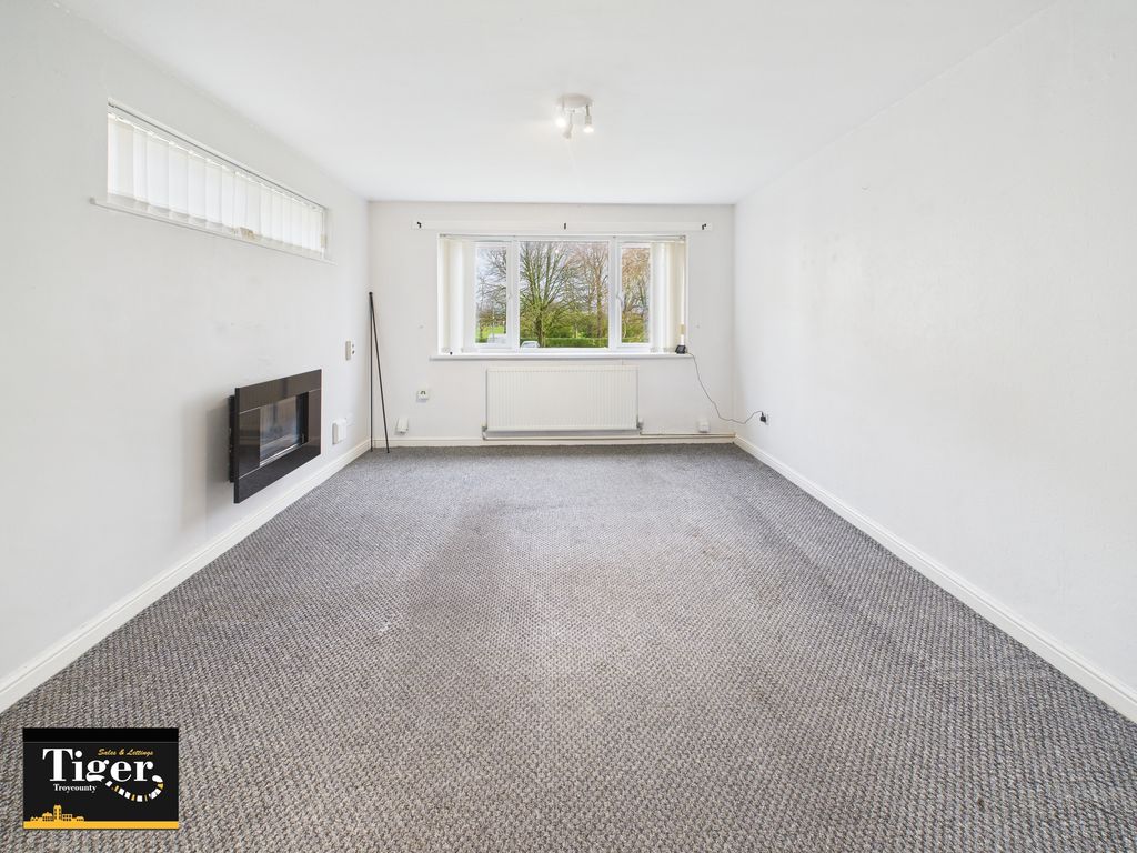 Property photo 2 of 6 Cam02176G0-Pr0770-Still003