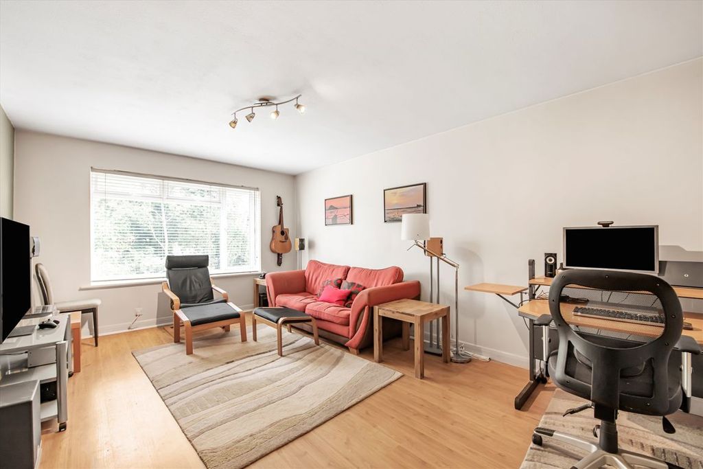 Property photo 2 of 6