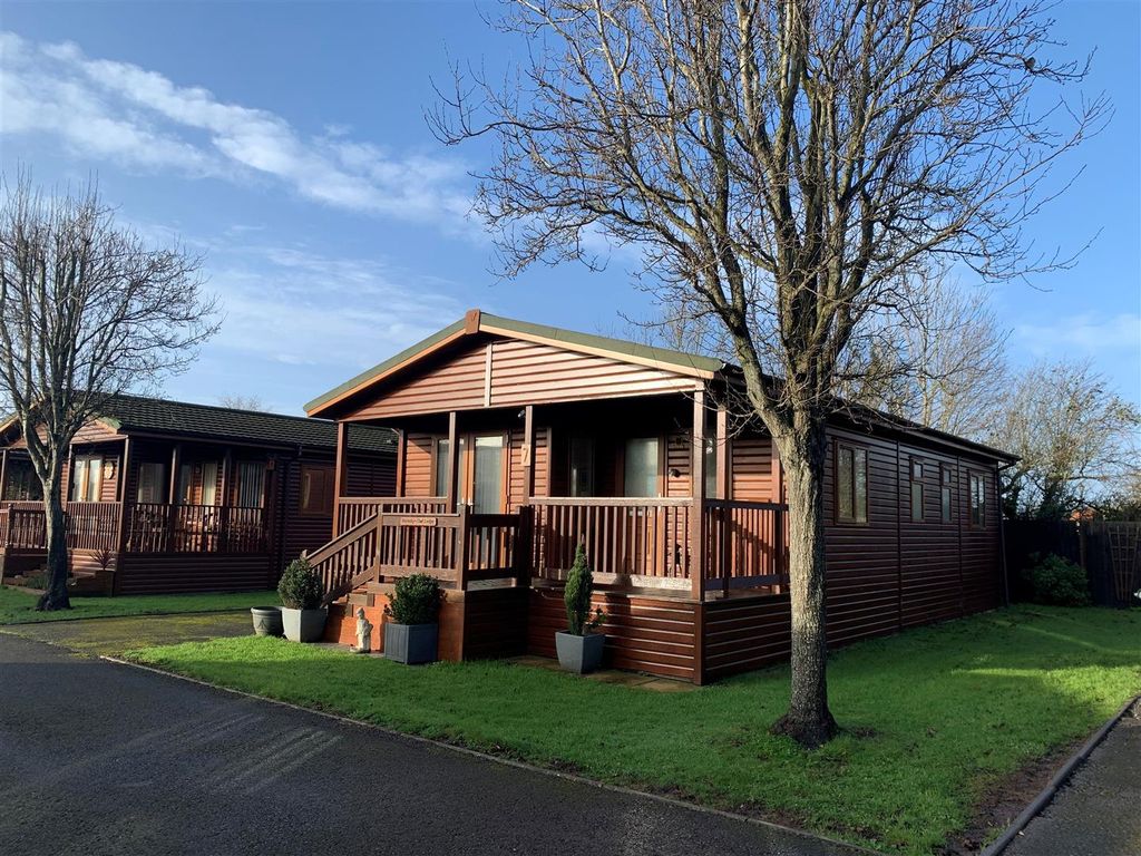 Property photo 1 of 15 Outside.Jpg