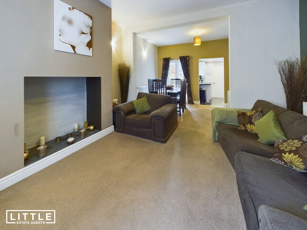 Property photo 3 of 11 Photo 8