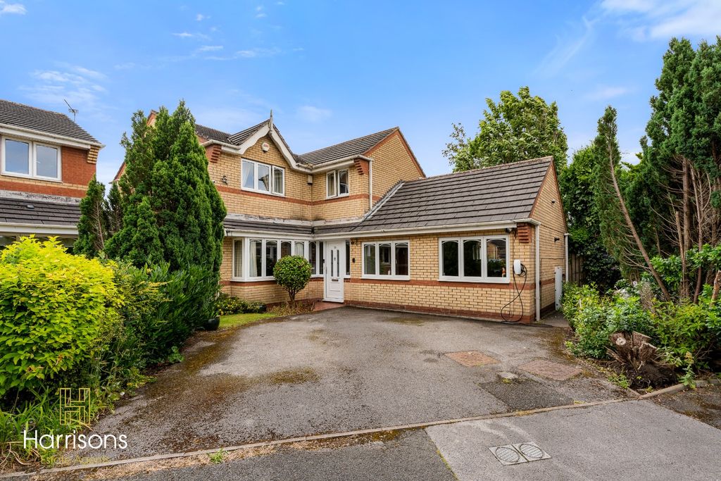 Property photo 1 of 38 4806760