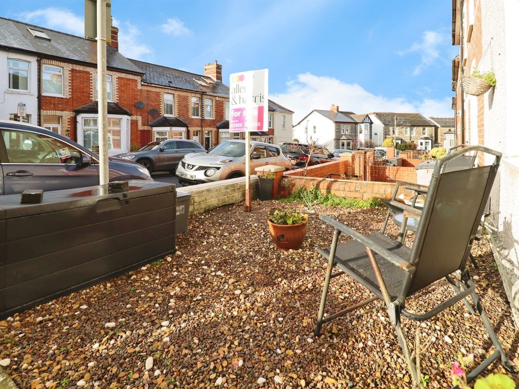 Property photo 2 of 18