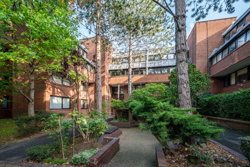 Property photo 1 of 1 4676540