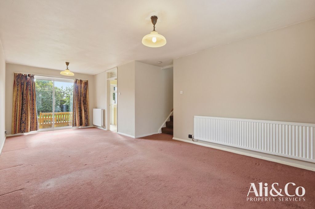 Property photo 2 of 23