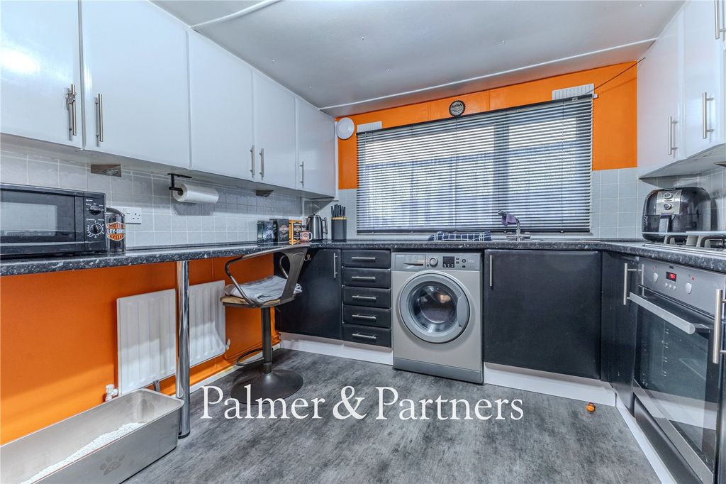 Property photo 3 of 16 Picture No. 08