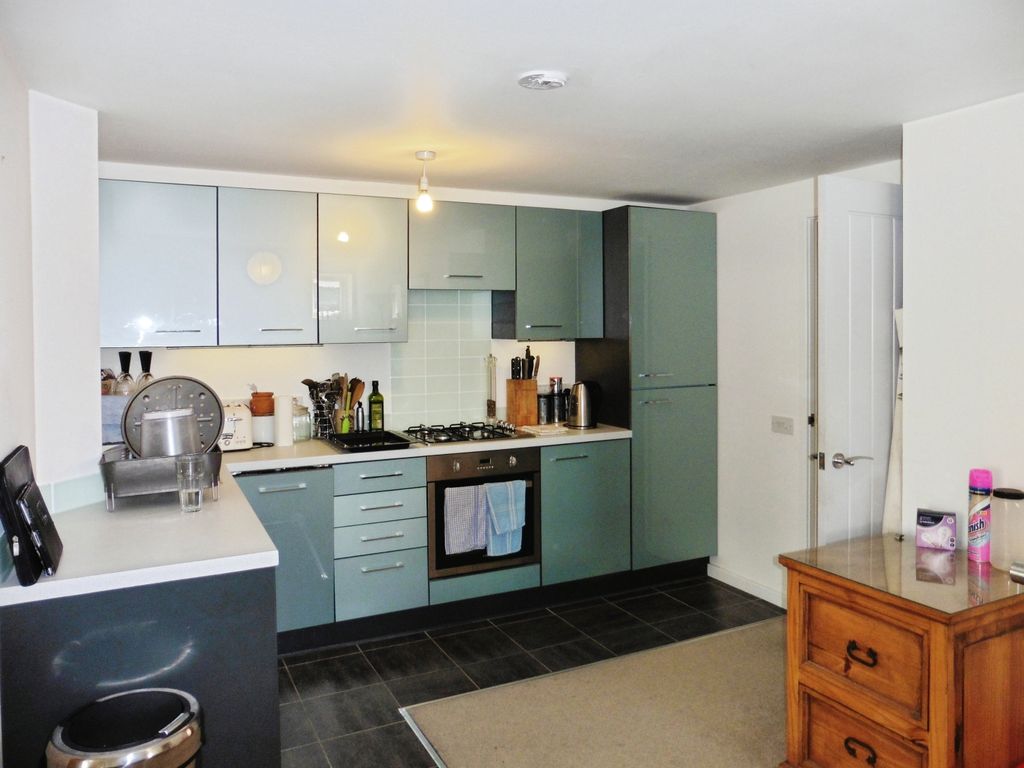 Property photo 2 of 6 Kitchen - Angle 1