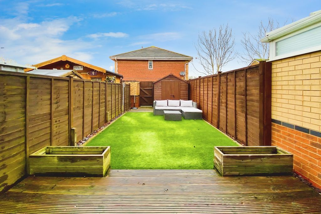 Property photo 2 of 18