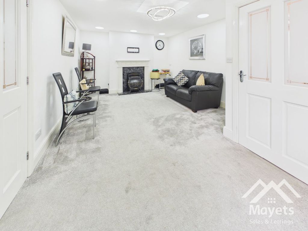 Property photo 3 of 30