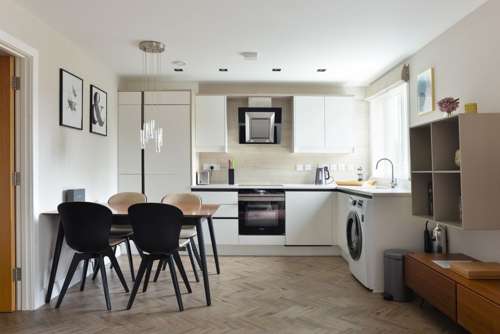 Property photo 2 of 11 3369134