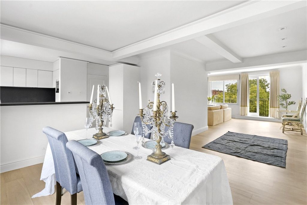 Property photo 3 of 34 Picture No. 32