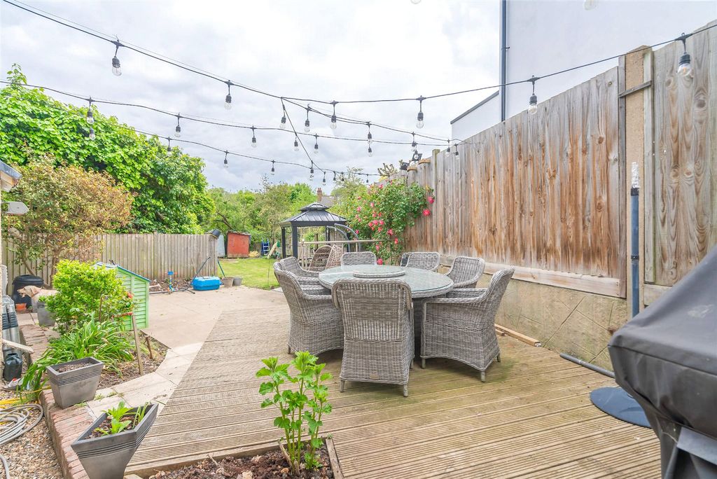 Property photo 3 of 22 Garden Decking