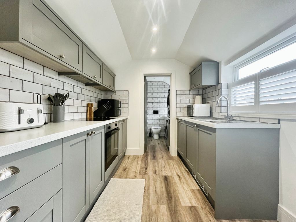 Property photo 2 of 18 3856245