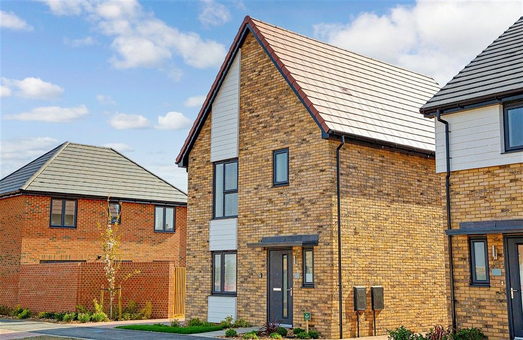 Property photo 3 of 9 Front