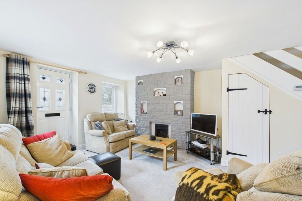 Property photo 3 of 18 Photo 2