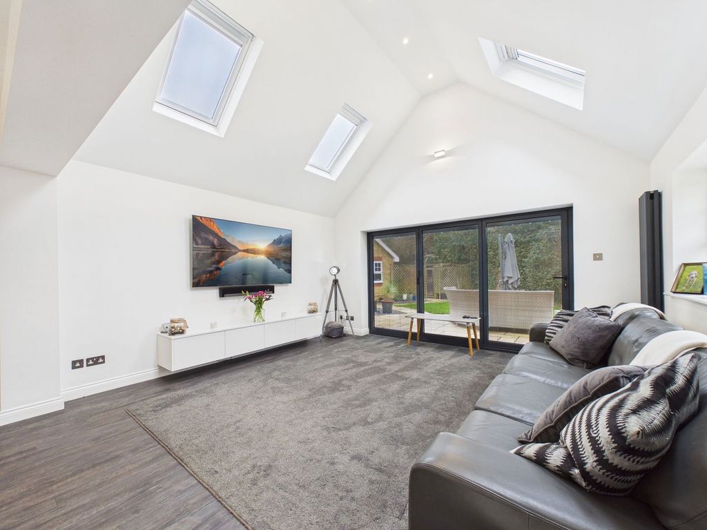 Property photo 3 of 21