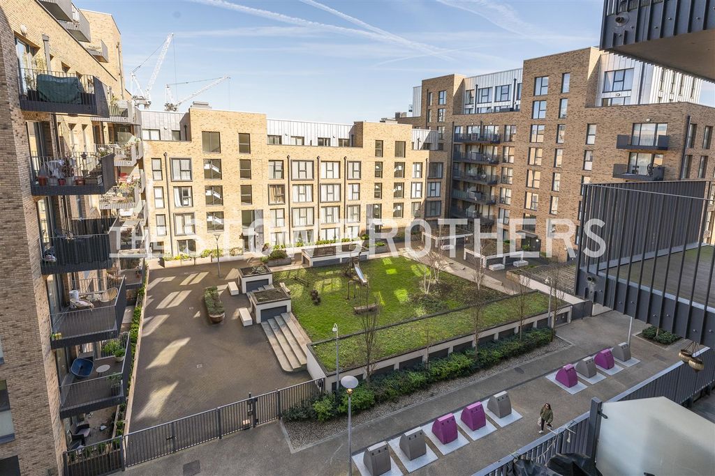 Property photo 3 of 26