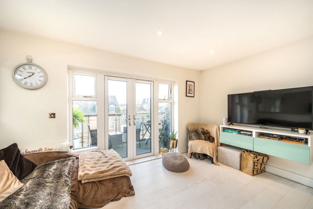 Property photo 3 of 6