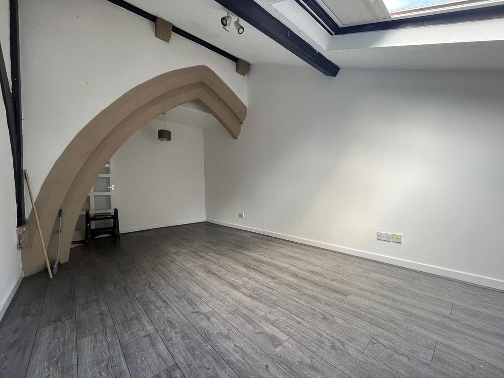 Property photo 2 of 6 Living Room