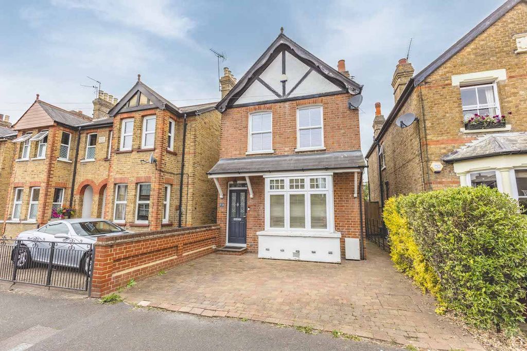 Property photo 1 of 17